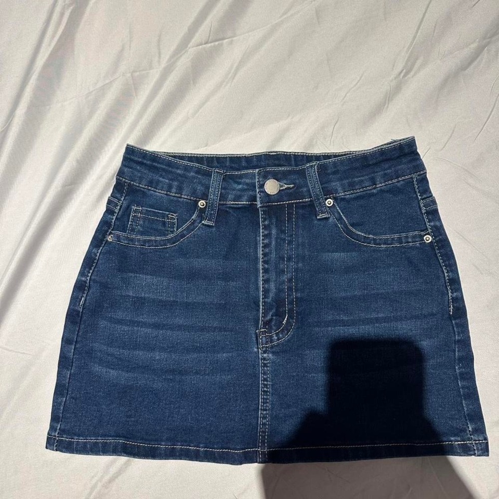 Blue denim mini‎ skirt